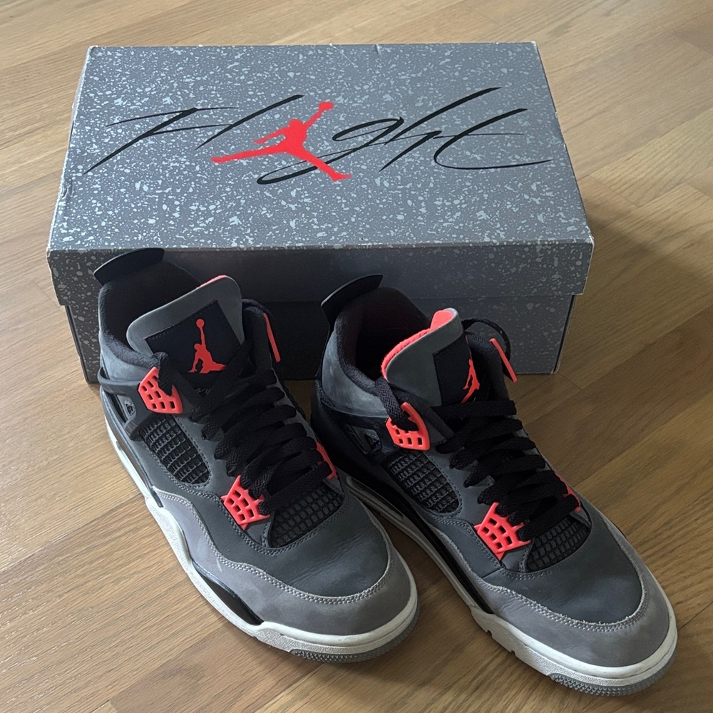 Nike Air Jordan 4 Retro Dark Grey/Infrared